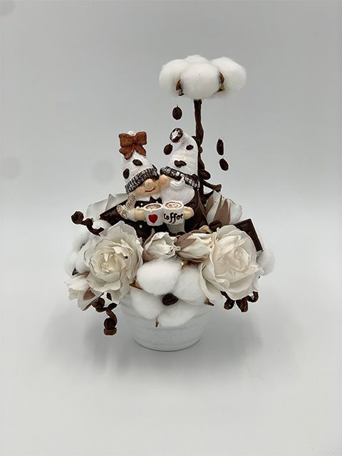 Декор кофейни с подсветкой